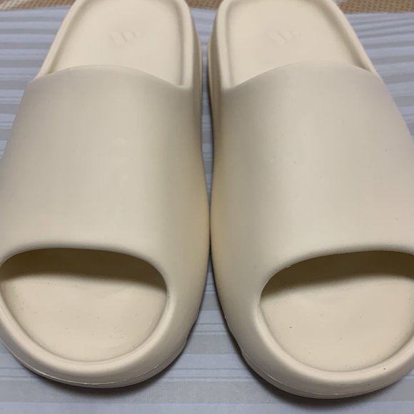 Adidas Yeezy Slide Bone main image 5